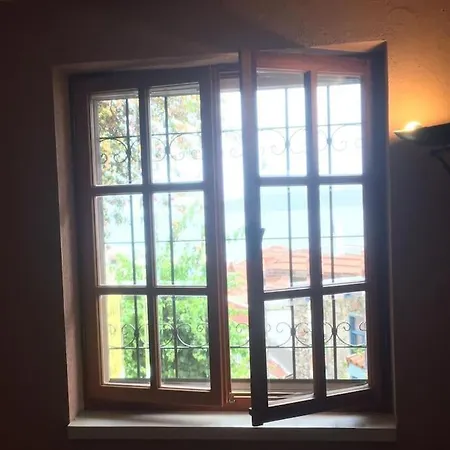 Castle81homes Yellow-sari , Sea View House