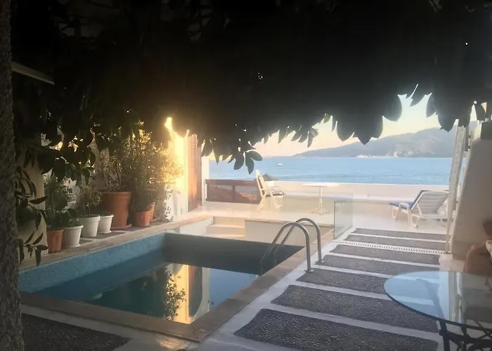 Castle81homes Yellow-sari , Sea View House * מרמריס