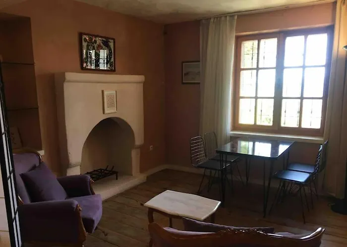 בית נופש Castle81homes Yellow-sari , Sea View House