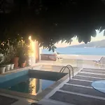 Castle81homes Yellow-sari , Sea View House * مرمريس