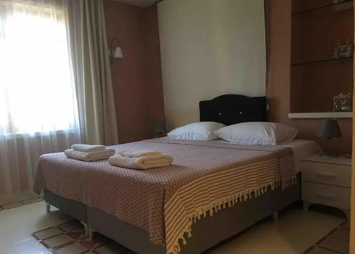 Castle81homes Yellow-sari , Sea View House *